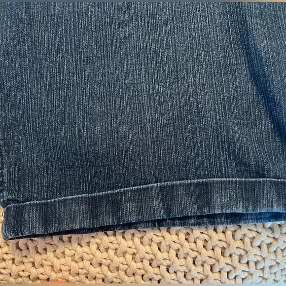 Soft Surroundings Stretch Blue Denim Bermuda Shorts Sz XL - Picture 3 of 8